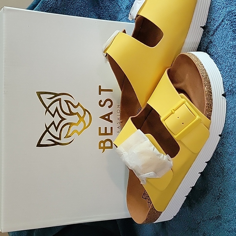 BEAST FASHION Yellow Sandals